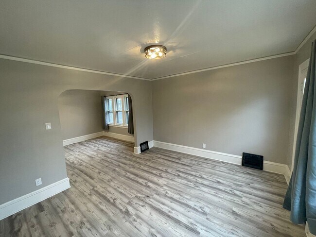 Building Photo - 1440 N 28th St