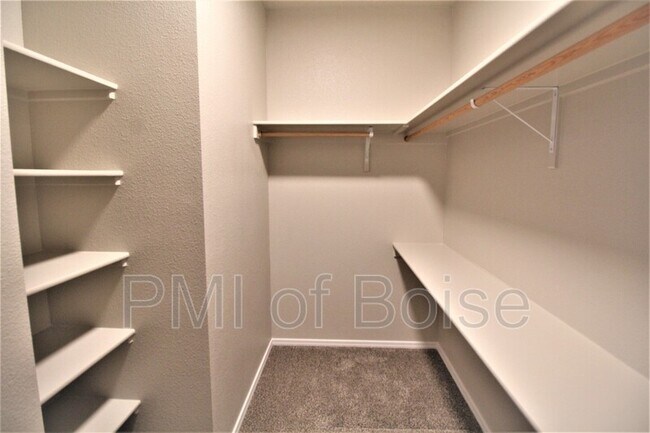 Building Photo - 973 S Rangipo Ave