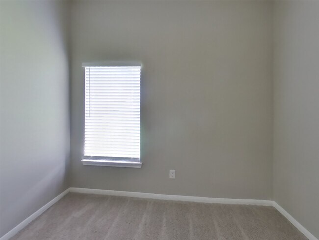 Building Photo - 3234 Kelling St