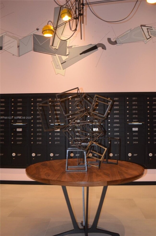 Building Photo - 121 NE 34th St