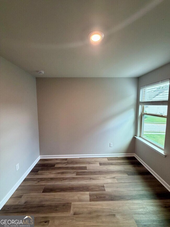 Building Photo - 3128 Baylor Cir