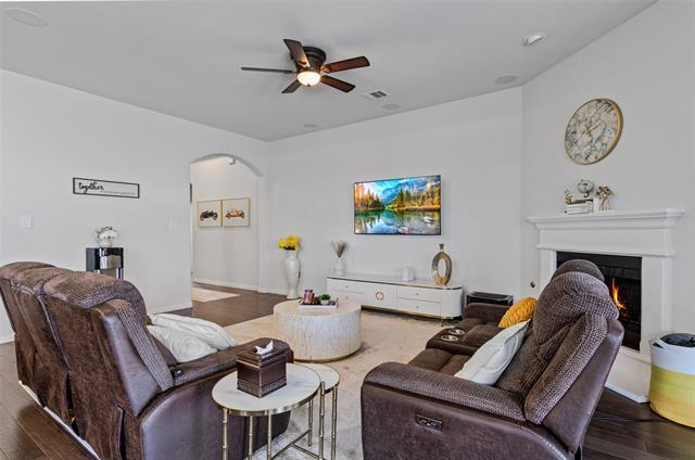 Building Photo - 1124 Diamond Dove Dr