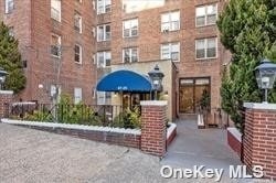 Primary Photo - 67-25 Dartmouth St