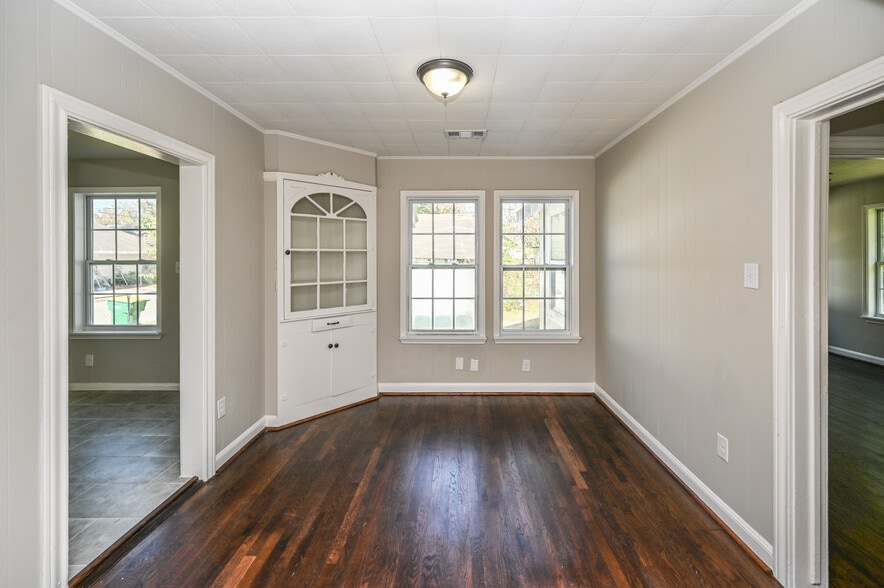 Building Photo - 500 Alford St