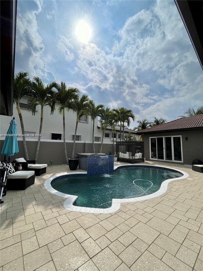Building Photo - 4248 SW 185th Ave