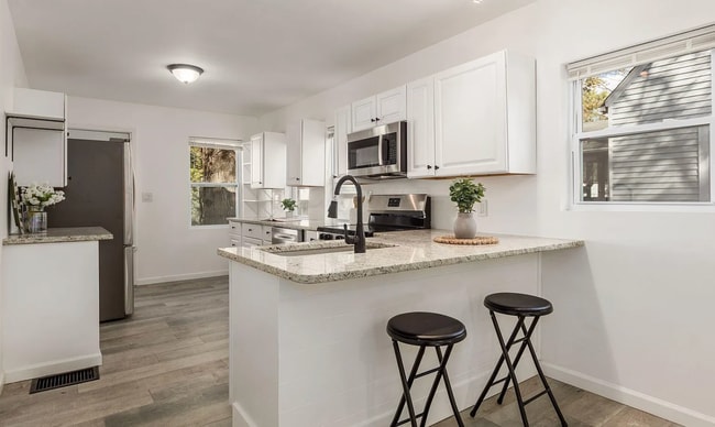 Building Photo - 270 Westview Ave