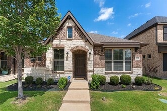 Building Photo - 2104 Barx Dr