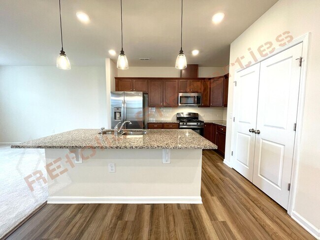 Building Photo - 1211 Homecoming Wy