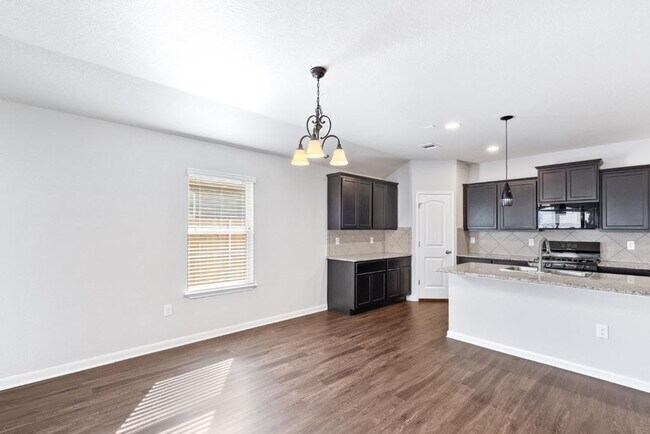 Building Photo - 2521 McCrae