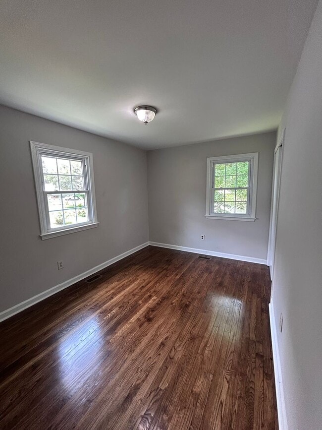 Building Photo - Updated 3-Bedroom Home for Rent | Southsid...