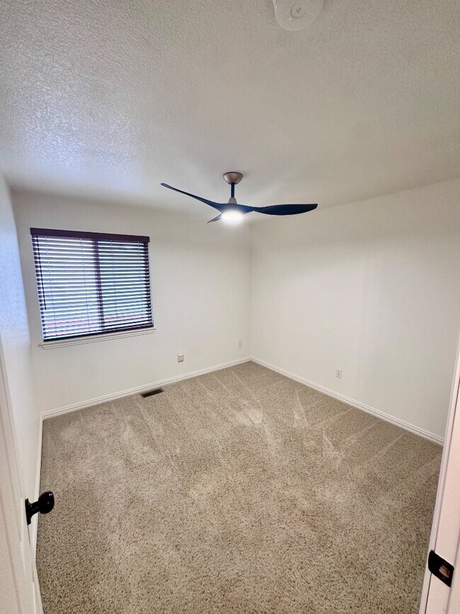 Building Photo - 6230 Grand Mesa Dr