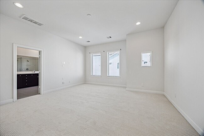 Building Photo - 1203 Bonner St