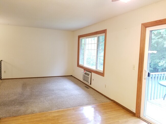 Building Photo - 220 Leighton Dr