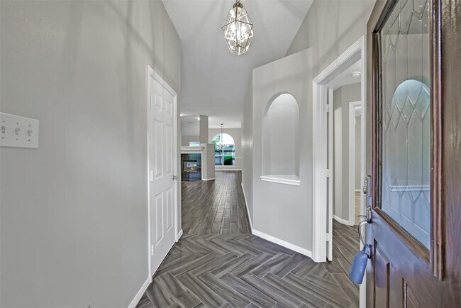 Building Photo - 38 Tivoli Garden Ct