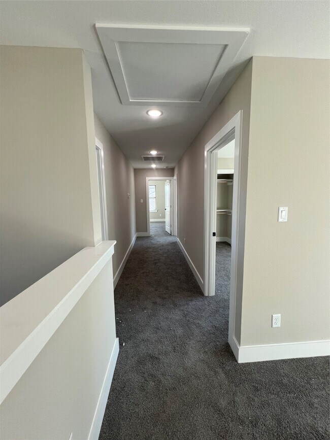 Building Photo - 20027 Venetto St