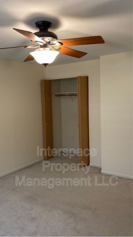 Building Photo - 9937 S Cicero Ave