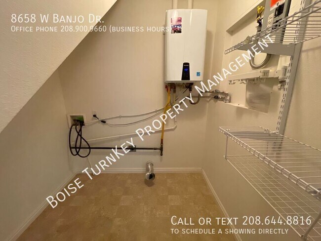 Building Photo - 8658 W Banjo Dr