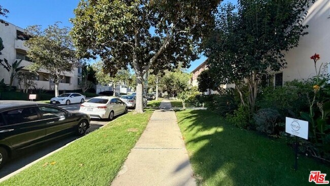 Building Photo - 1254 Smithwood Dr