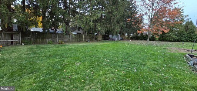 Building Photo - 2196 Spinnerstown Rd