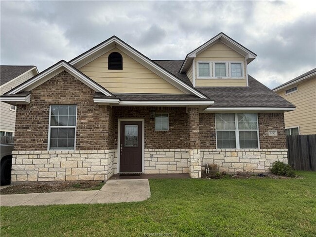 Primary Photo - 2493 Horse Shoe Dr