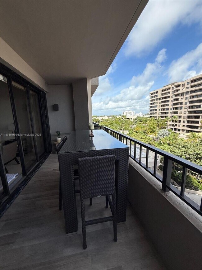 Building Photo - 201 Crandon Blvd