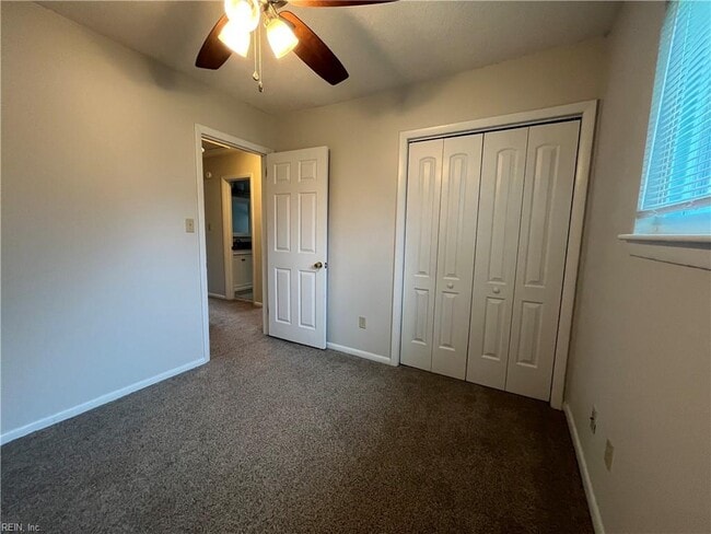 Building Photo - 3905 Brentwood Crescent