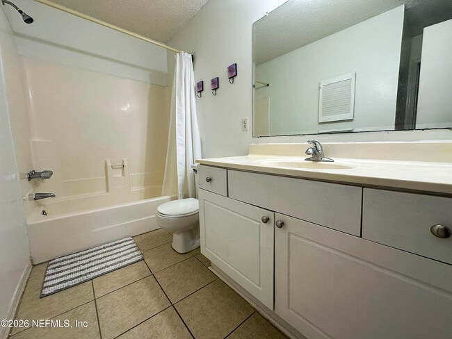 Building Photo - 10200 Belle Rive Blvd