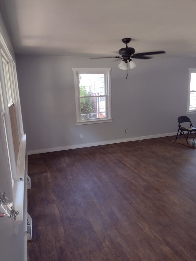 Building Photo - 2525 Deerfield Dr