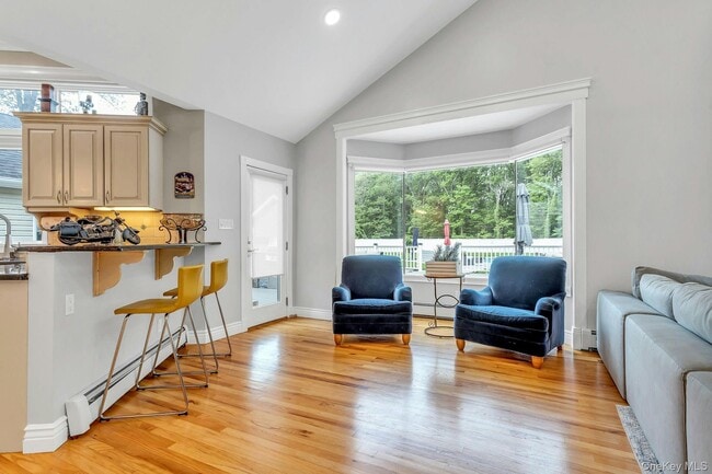 Building Photo - 21 Buttonwood Dr