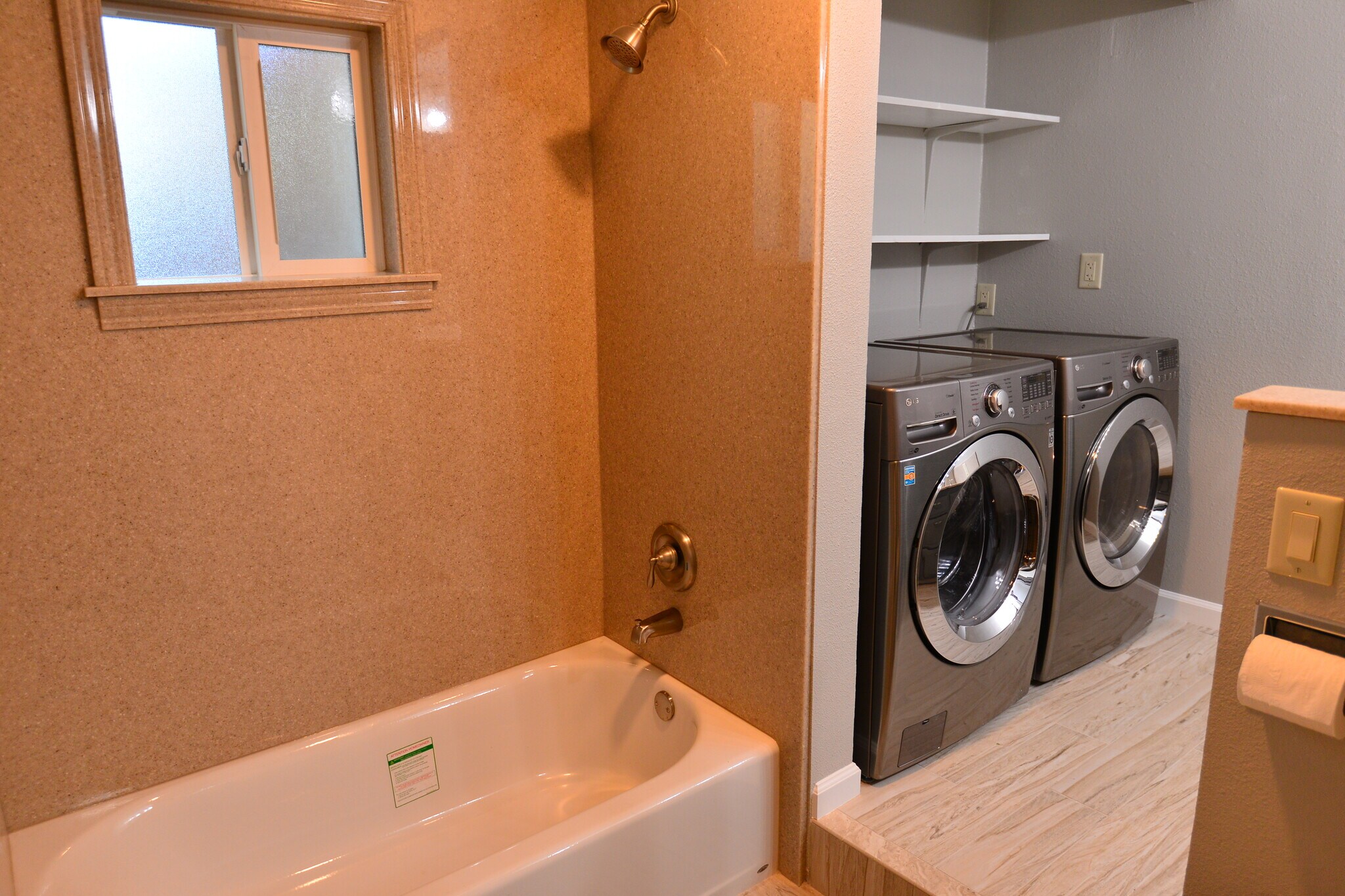 Building Photo - 20 Pleasant Valley Dr
