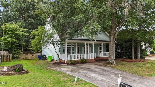 Building Photo - 2837 Tryon Pines Dr