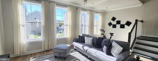 Building Photo - 219 Willis St