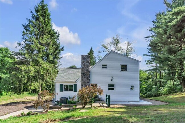 Building Photo - 116 Purvis Ln