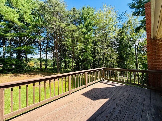 Building Photo - 120 Flagg Ct