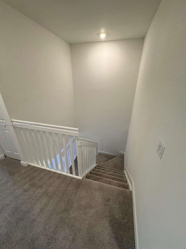 Building Photo - 2721 SE 26th Rd