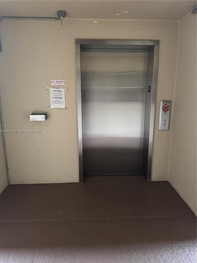 Building Photo - 200 SW 132nd Way