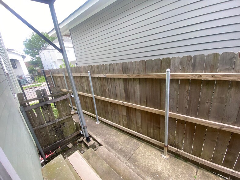 Building Photo - 2035 Amelia St