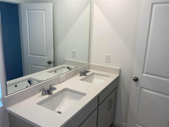 Building Photo - 1294 Tarflower Dr