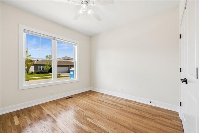 Building Photo - 925 Partridge Cir
