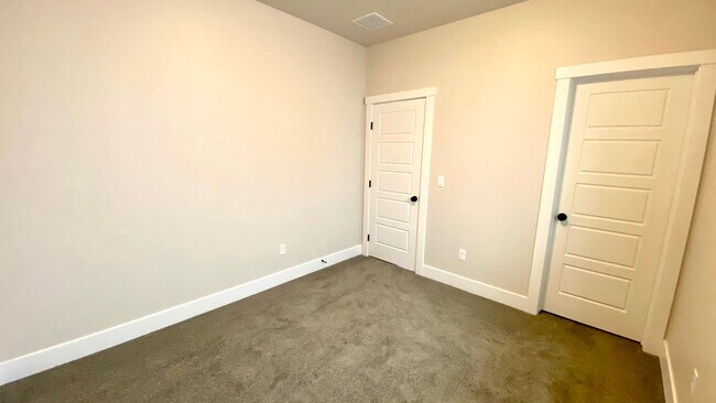 Building Photo - Beautiful Boise Home Available 8/21/26