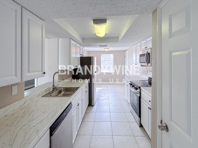 Building Photo - 6135 Seabreeze Dr