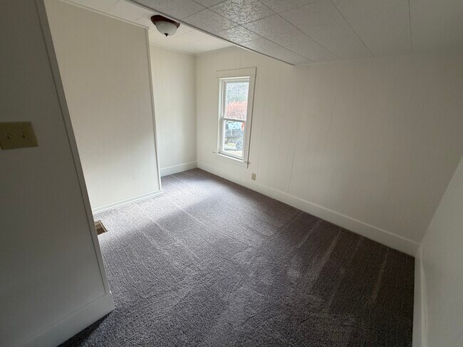 Building Photo - 716 Park Lane