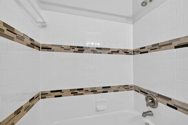 Building Photo - 5635 Belarbor St