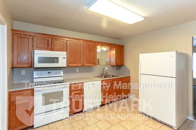 Building Photo - 1907 Windward Dr