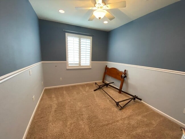 Building Photo - 4 Bed 2.5 Bath Single Family Home In San R...