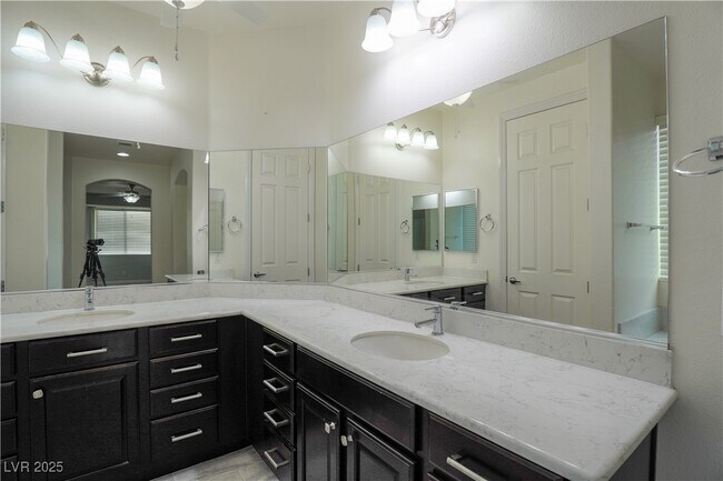 Building Photo - 799 Flowing Meadow Dr