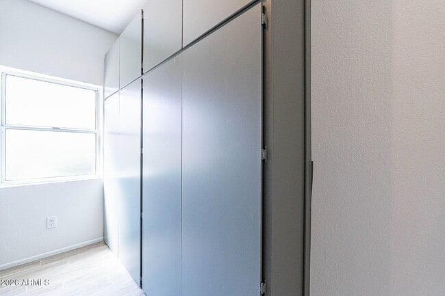 Building Photo - 22408 N Las Vegas Dr