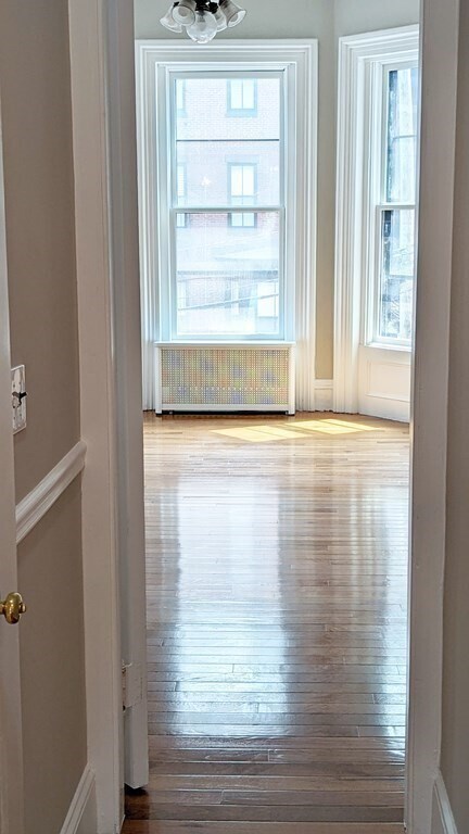 Building Photo - 387 Beacon St