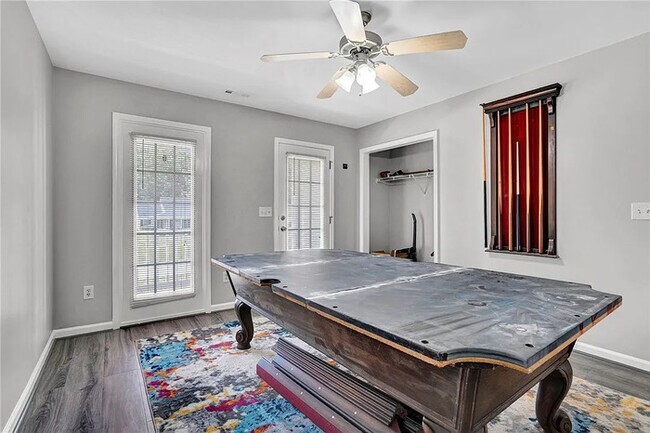 Building Photo - 4 Bedroom 2.5 Bathrooms