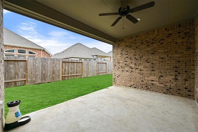 Building Photo - 805 Westwood Dr